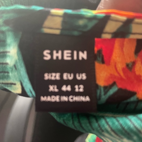 X Large tropical dress - Picture 5 of 5